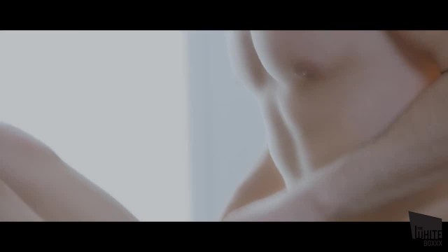 Любовник делает куни жопастой брюнетке на супружеской кровати - #2